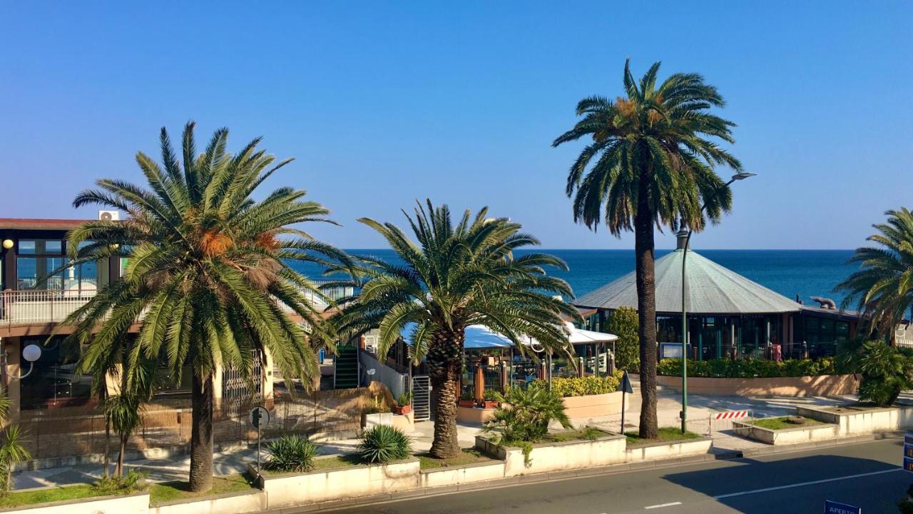Hotel Serena Arenzano Extérieur photo