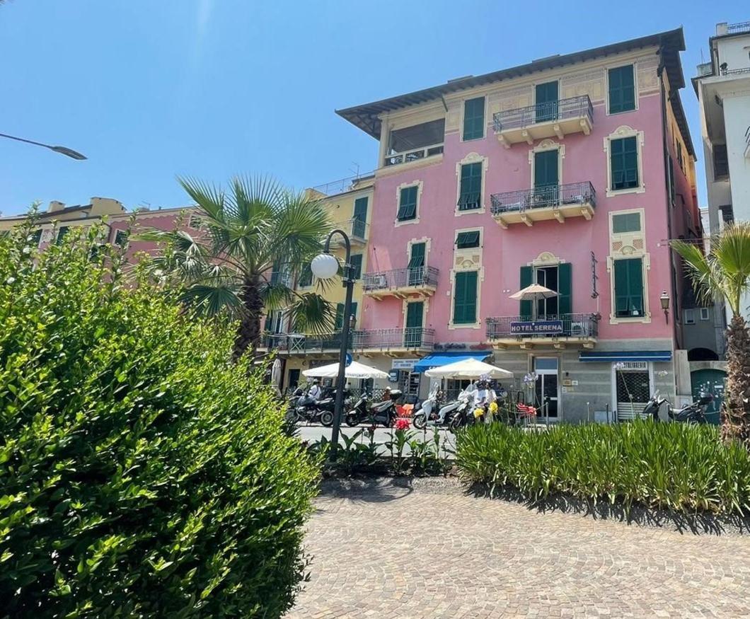 Hotel Serena Arenzano Extérieur photo