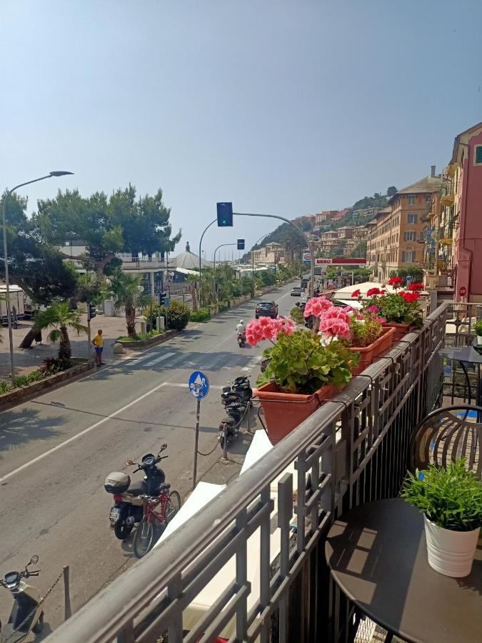 Hotel Serena Arenzano Extérieur photo
